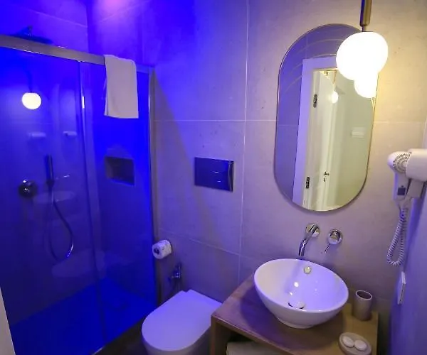 לינה וארוחת בוקר Krysos Luxury