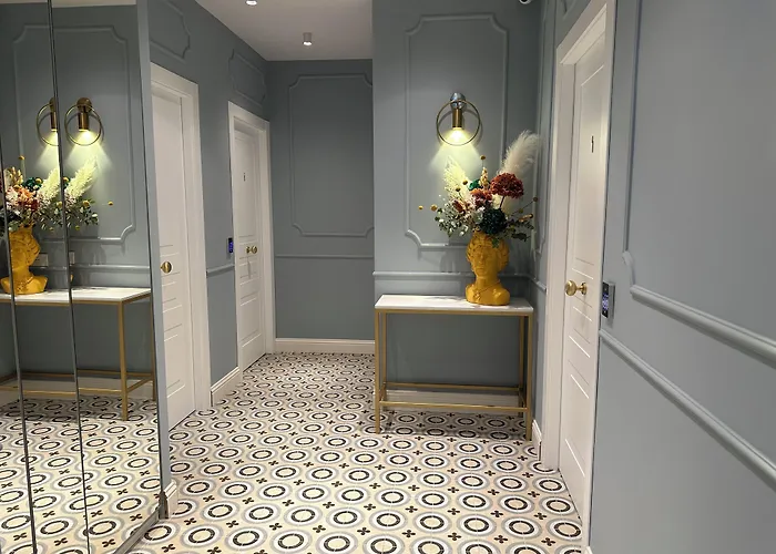 Krysos Luxury לינה וארוחת בוקר 4*