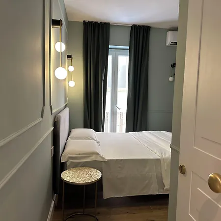 Krysos Luxury Couette-café